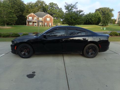 Used 2015 Dodge Charger Police RWD image 2