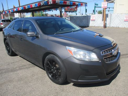 Used 2013 Chevrolet Malibu LT FWD image 3