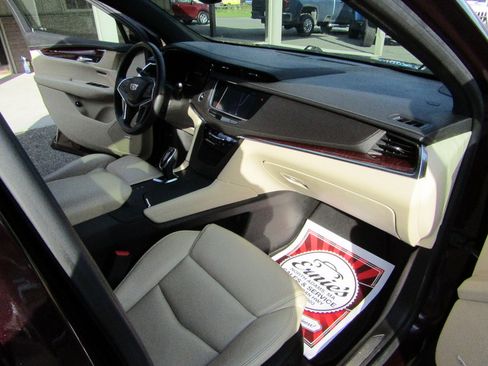 Used 2017 Cadillac XT5 AWD Luxury image 26