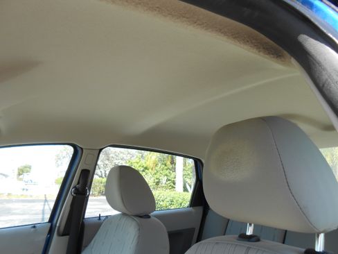 Used 2010 Ford Focus SE image 13