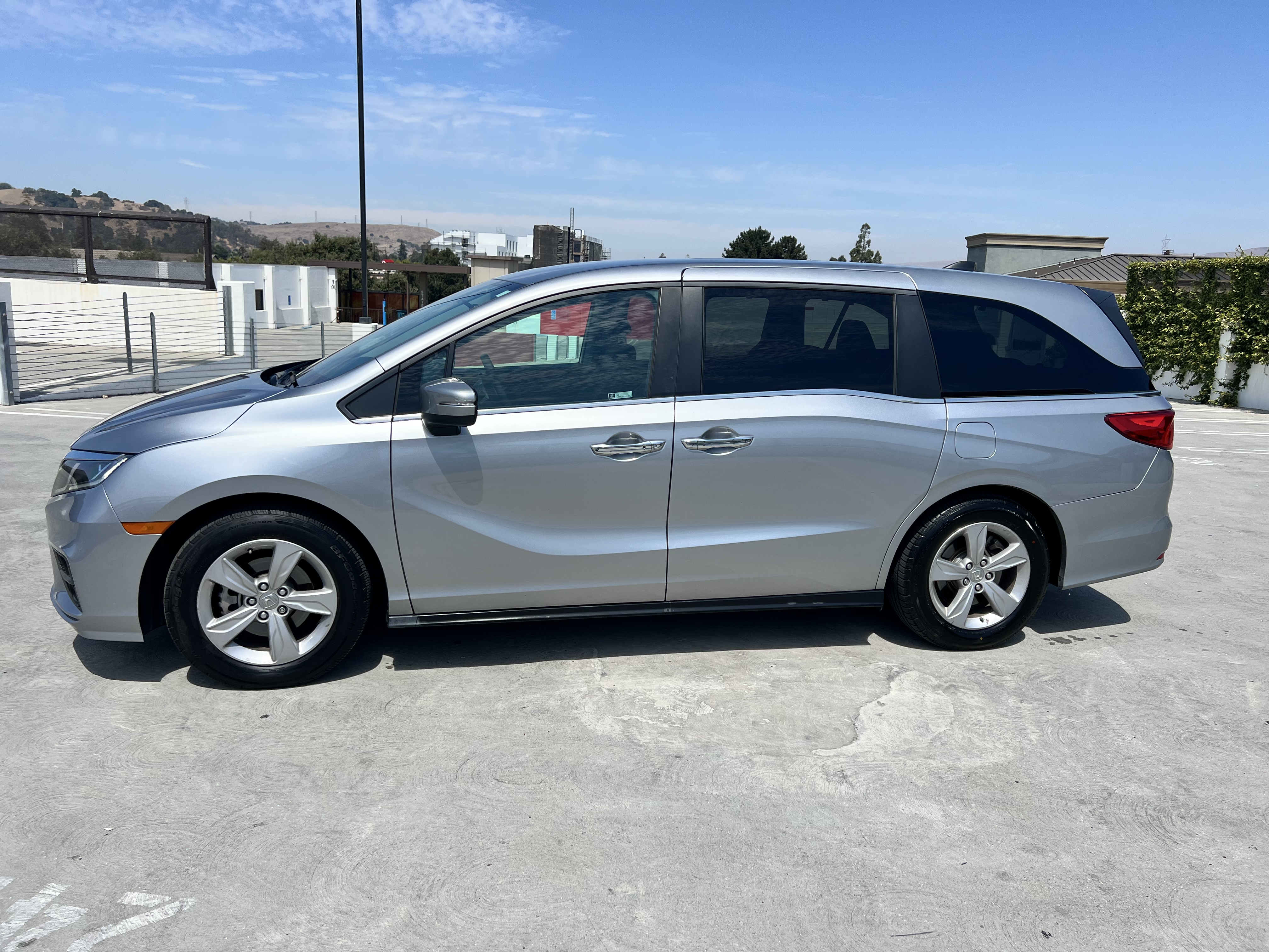 Used 2019 Honda Odyssey EX image 9