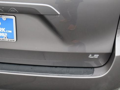 Used 2020 Toyota Sienna LE image 11