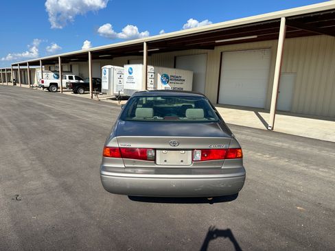 Used 2001 Toyota Camry UNAVAIL FWD image 4