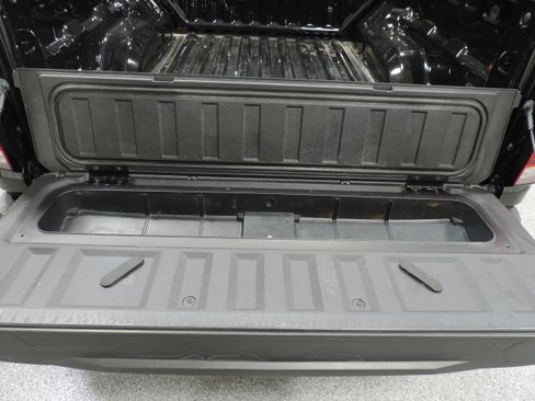 Used 2023 Chevrolet Colorado Z71 image 16