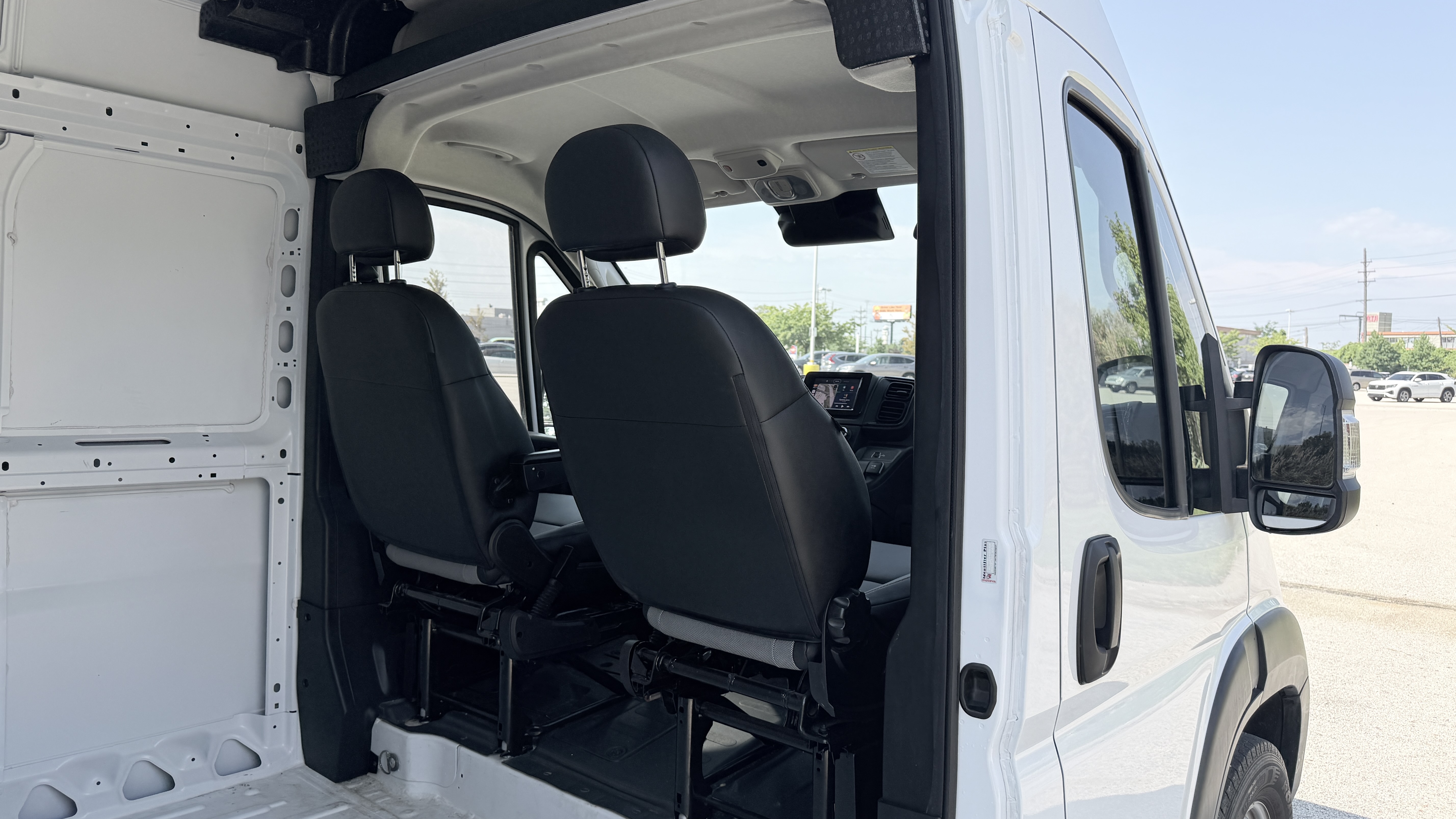 Used 2025 RAM ProMaster 3500 159 High Roof Extended FWD image 11
