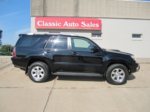 Used 2004 Toyota 4Runner 4WD image 8
