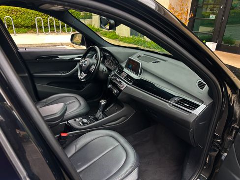 Used 2018 BMW X1 sDrive28i Sport Utility 4D FWD image 16