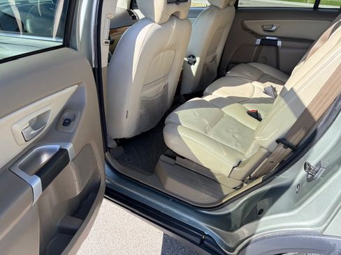 Used 2008 Volvo XC90 AWD 3.2 w/ 3rd Row image 12