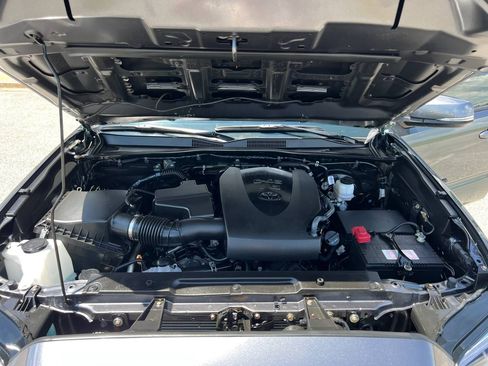 Used 2023 Toyota Tacoma TRD Sport image 10