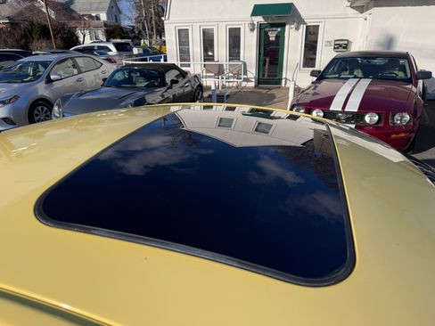 Used 2005 Volkswagen Beetle GLS image 21