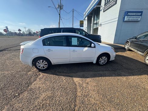 Used 2011 Nissan Sentra image 3