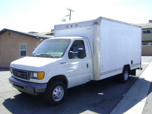 Used 2003 Ford E-450 and Econoline 450 UNAVAIL RWD image 4