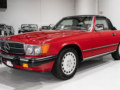 Used 1989 Mercedes-Benz 560 SL image 5