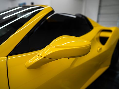 Used 2017 Ferrari 488 Spider image 37