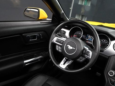 Used 2017 Ford Mustang GT Premium image 14