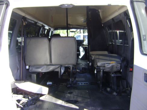 Used 2000 Dodge B3500 image 14