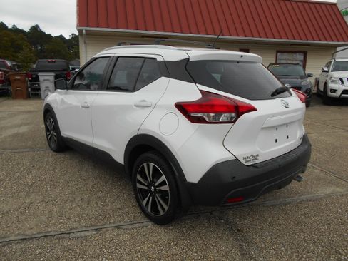 Used 2020 Nissan Kicks SV FWD image 5