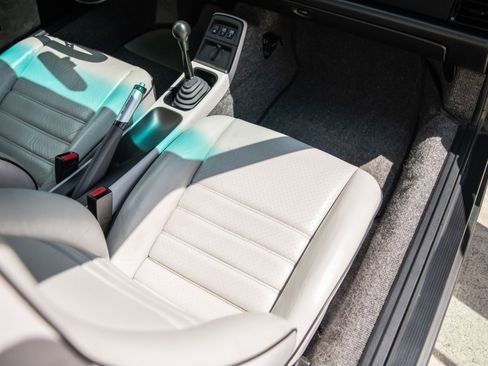 Used 1992 Porsche 911 Carrera image 15