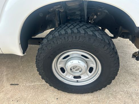 Used 2013 Ford F250 AWD/4WD image 23