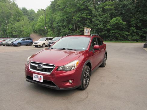 Used 2014 Subaru XV Crosstrek 2.0i Limited AWD/4WD image 1