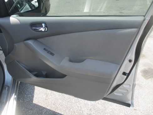 Used 2012 Nissan Altima Sedan FWD image 15