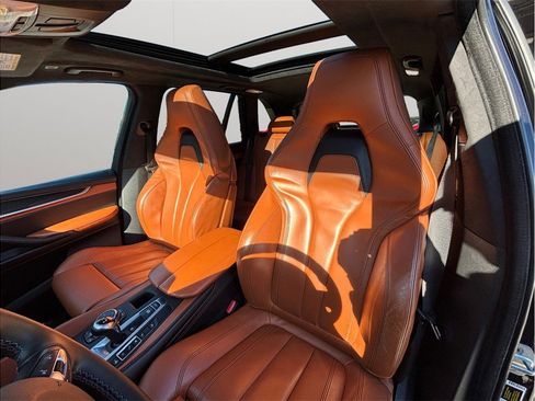 Used 2016 BMW X5 M image 18