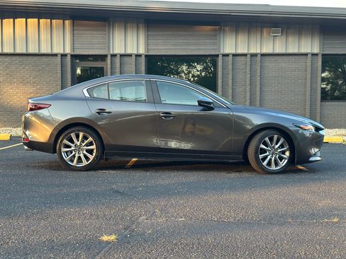 Used 2021 MAZDA MAZDA3 2.5 S Sedan w/ Select Package AWD/4WD image 8