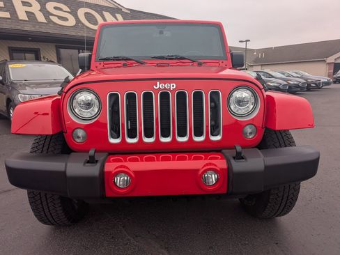 Used 2017 Jeep Wrangler Unlimited Sahara image 5