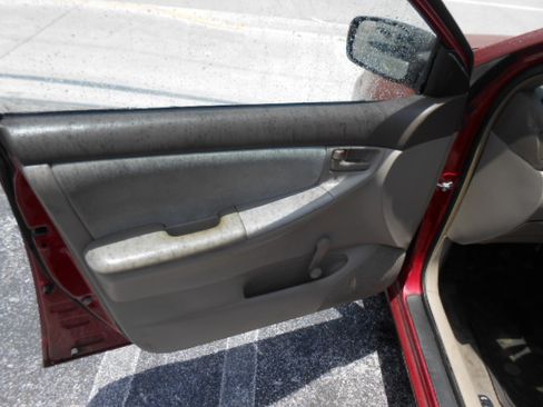 Used 2004 Toyota Corolla CE Sedan 4D FWD image 8