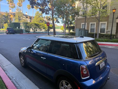 Used 2009 MINI Cooper Hardtop FWD image 4