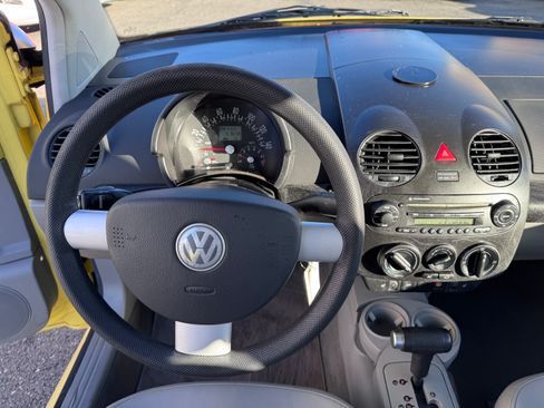 Used 2005 Volkswagen Beetle GLS image 12