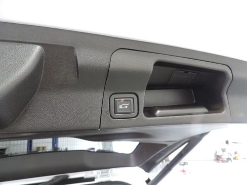 Used 2020 GMC Acadia AWD AT4 image 32