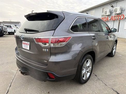 Used 2016 Toyota Highlander Limited image 5