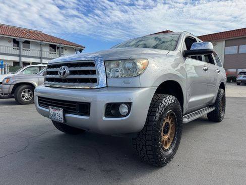 Used 2012 Toyota Sequoia Platinum image 4