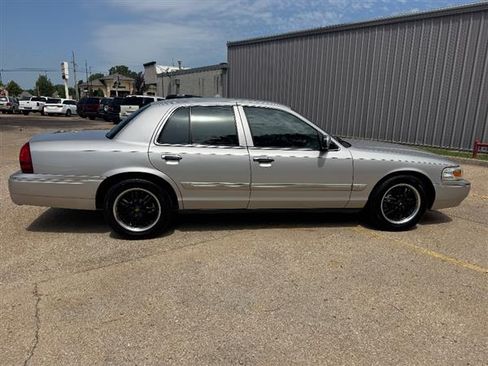 Used 2007 Mercury Grand Marquis LS RWD image 5