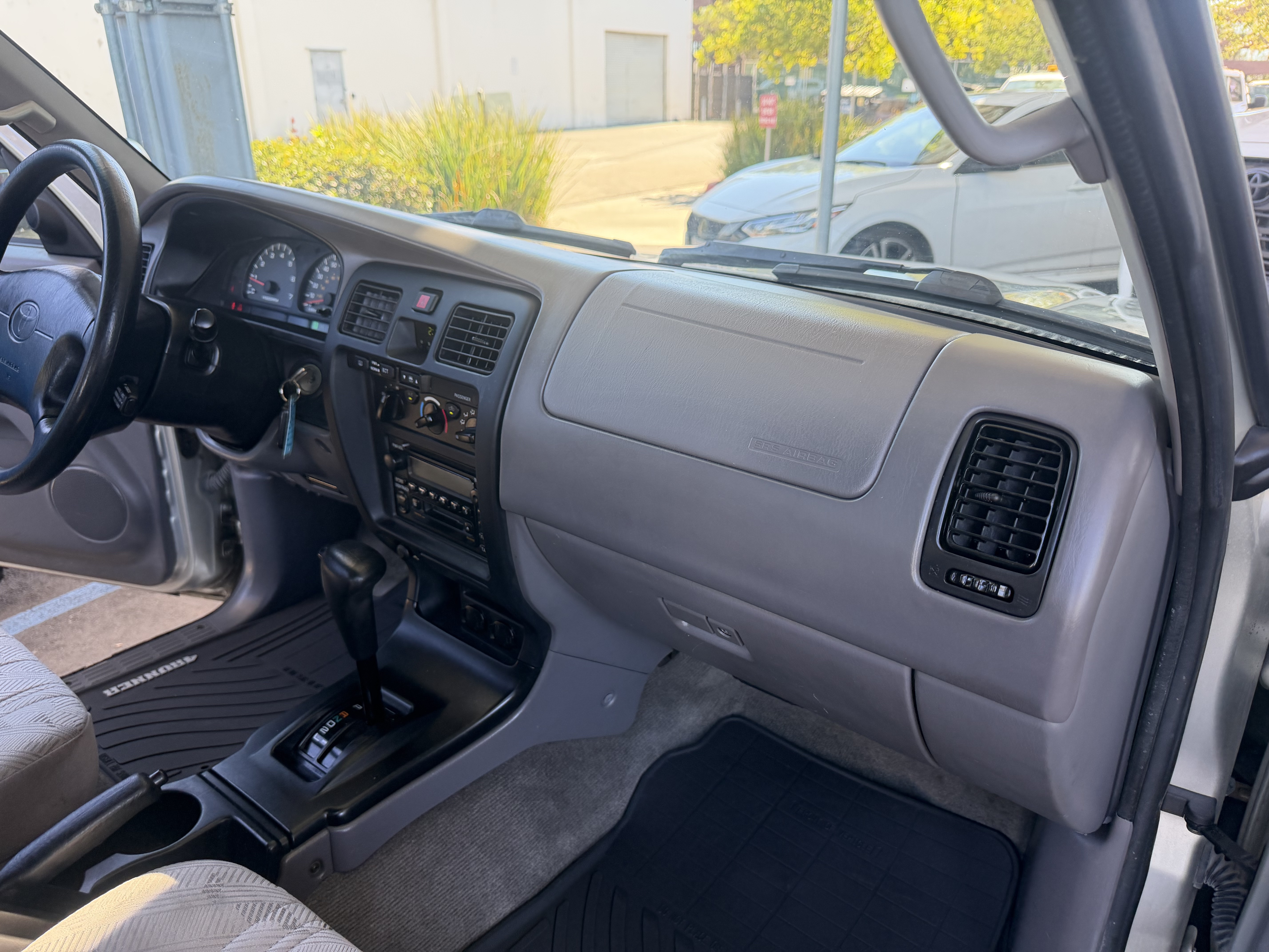 Used 2002 Toyota 4Runner 2WD SR5 image 36