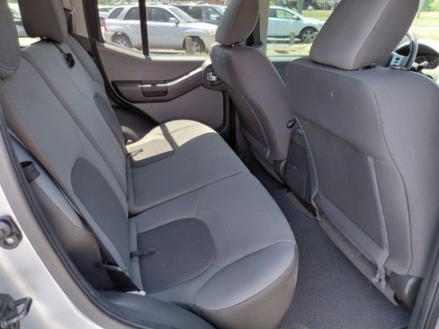 Used 2012 Nissan Xterra RWD image 13