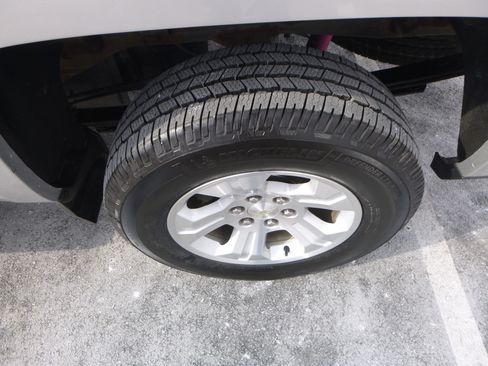 Used 2017 Chevrolet Silverado 1500 LTZ Z71 image 9