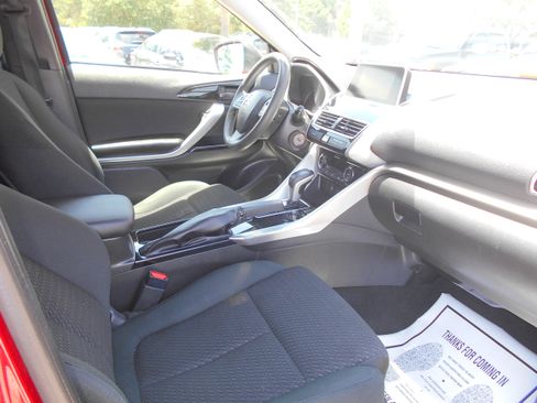 Used 2020 Mitsubishi Eclipse Cross FWD LE image 11