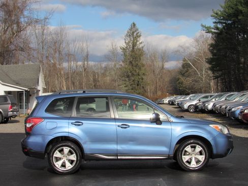 Used 2015 Subaru Forester 2.5i Limited image 12