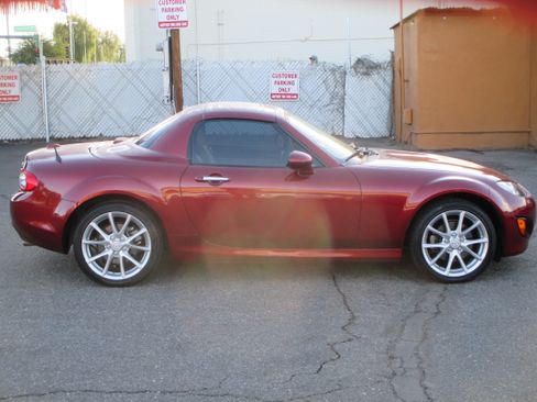 Used 2012 MAZDA MX-5 Miata Grand Touring image 9