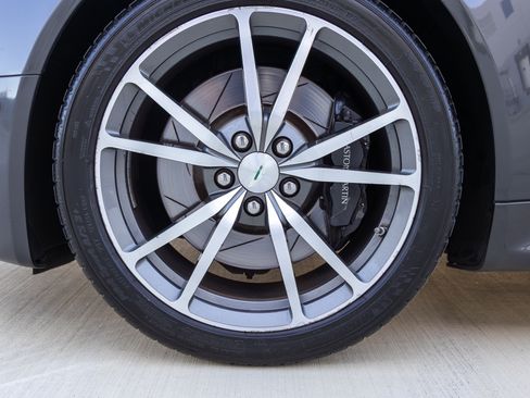 Used 2010 Aston Martin V8 Vantage image 19