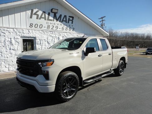 New 2026 Chevrolet Silverado 1500 Custom image 3