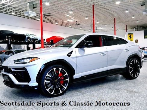 Used 2022 Lamborghini Urus AWD/4WD image 1