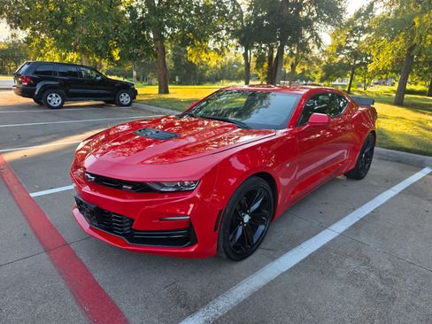 Used 2020 Chevrolet Camaro LT image 3