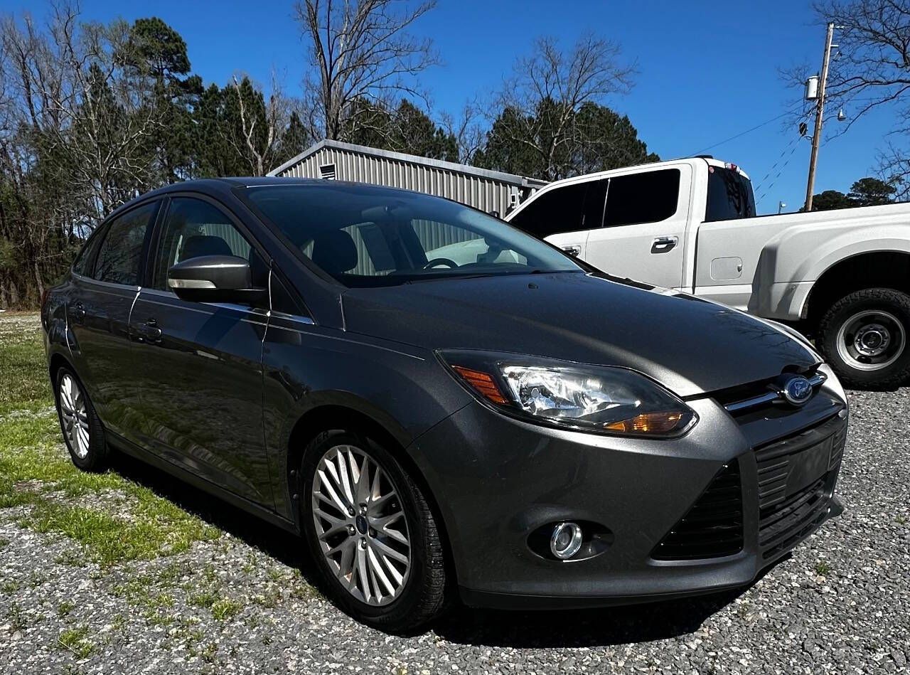 Used 2014 Ford Focus Titanium FWD image 5