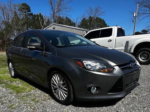 Used 2014 Ford Focus Titanium image 5