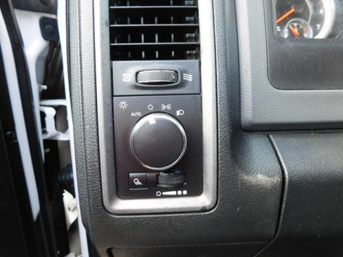 Used 2017 RAM 3500 Tradesman image 9