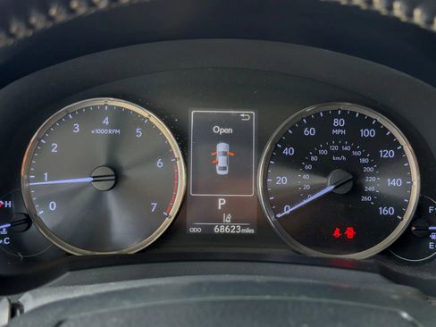 Used 2018 Lexus IS 300 image 10