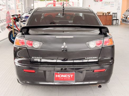 Used 2017 Mitsubishi Lancer LE image 5